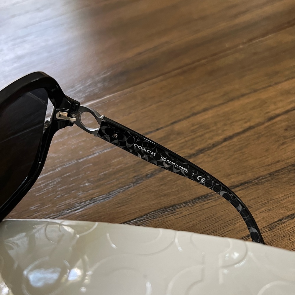 Coach sunglasses - Picture 6 of 7